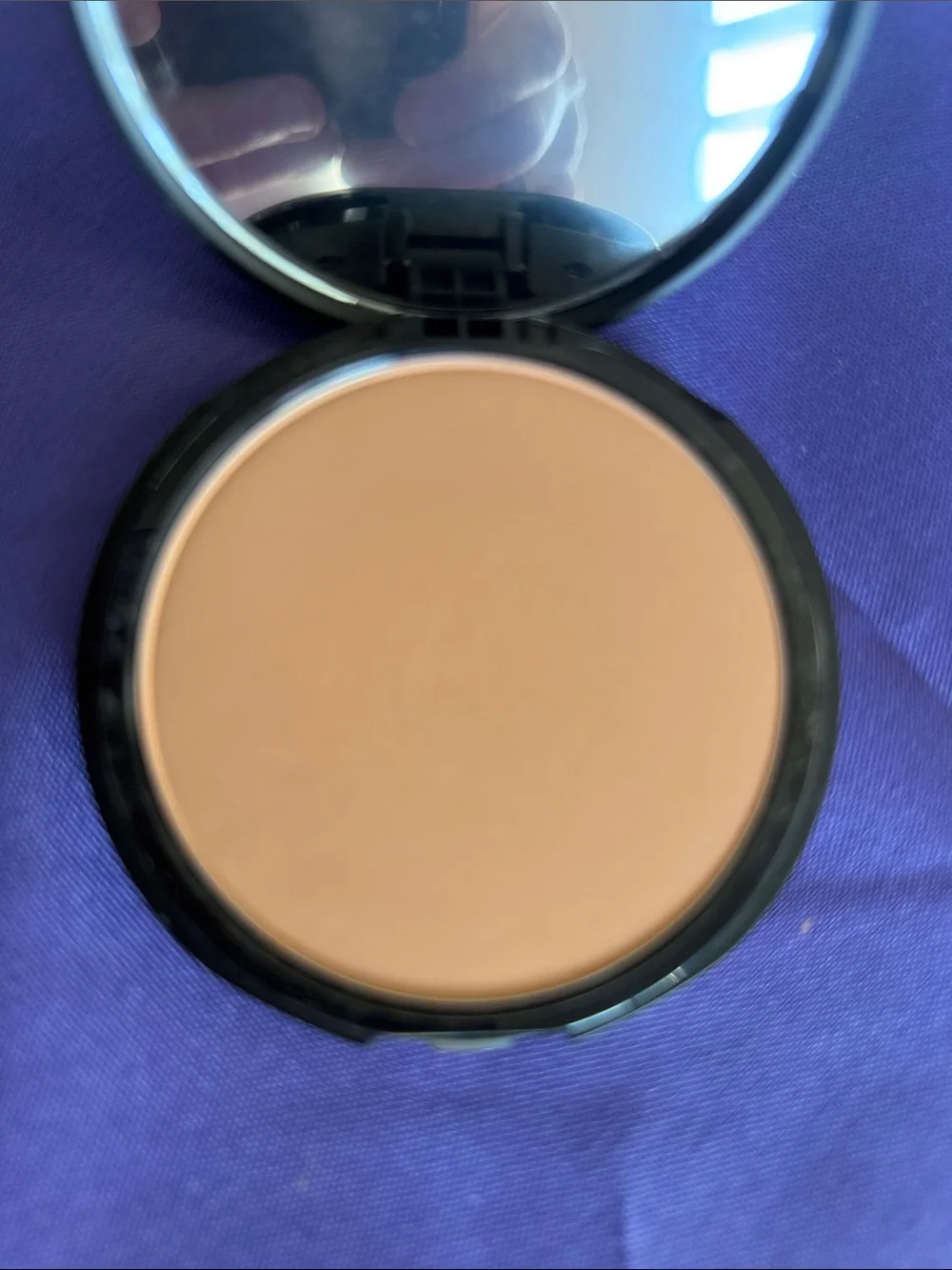 Bare Minerals Barepro 24 Hr Powder Foundation & Complexion Rescue Moisturizer